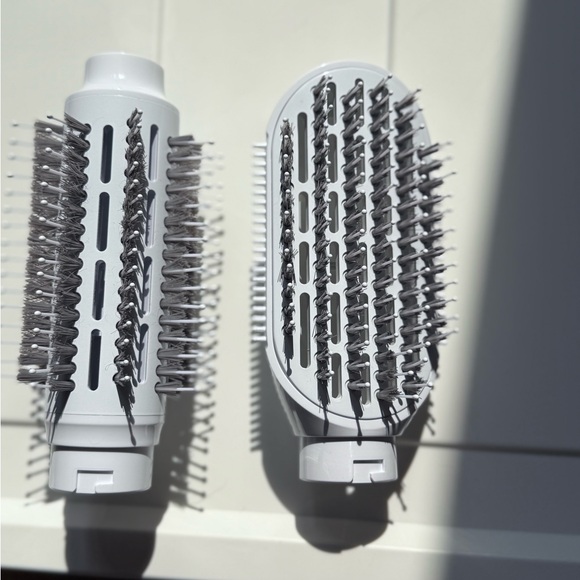 T3 AireBrush Duo Interchangeable Hot Air Blow Dry Brush with Two Attachments - Picture 7 of 16